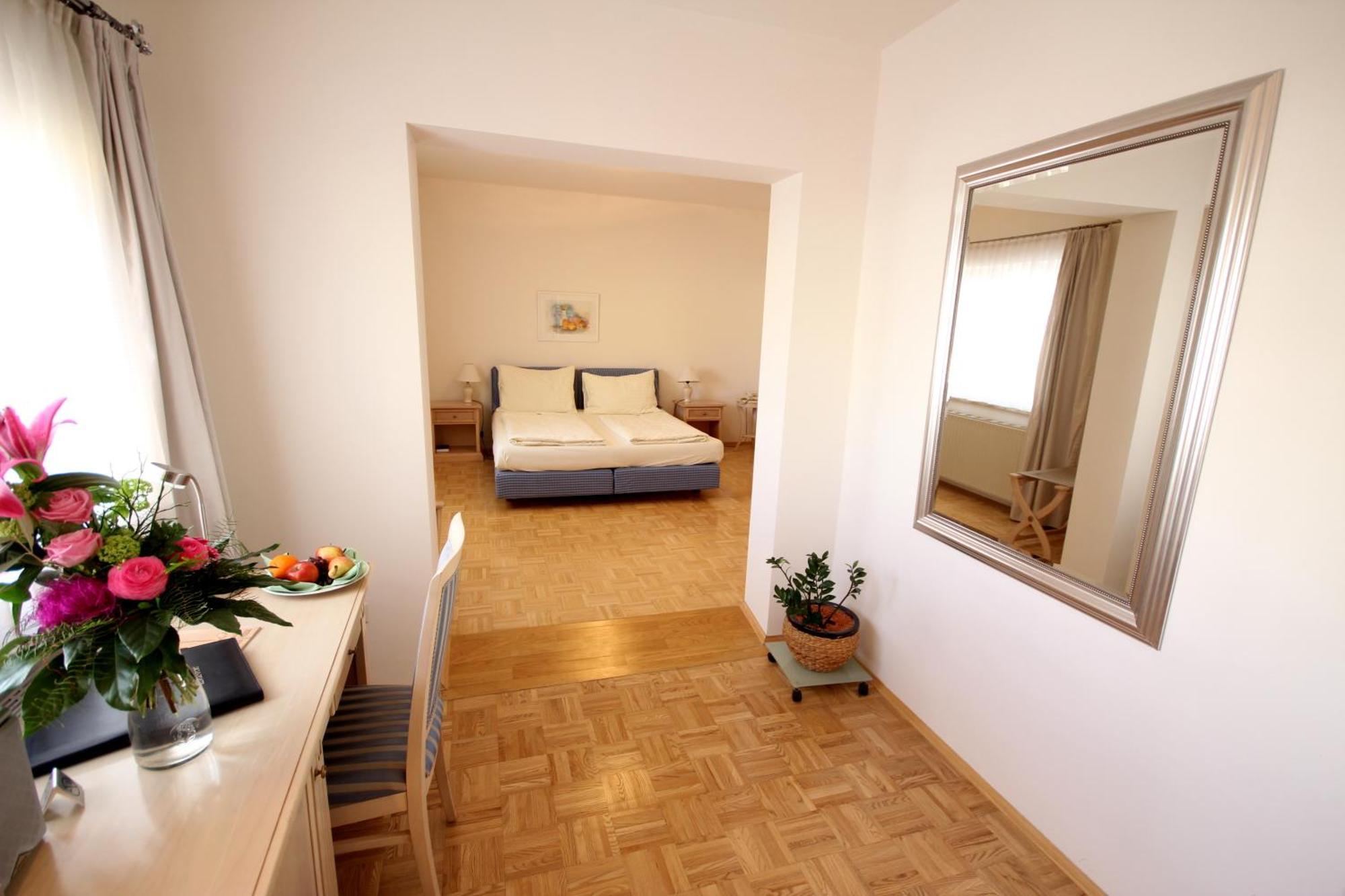 Carinthia Stadthotel Hotel 4*